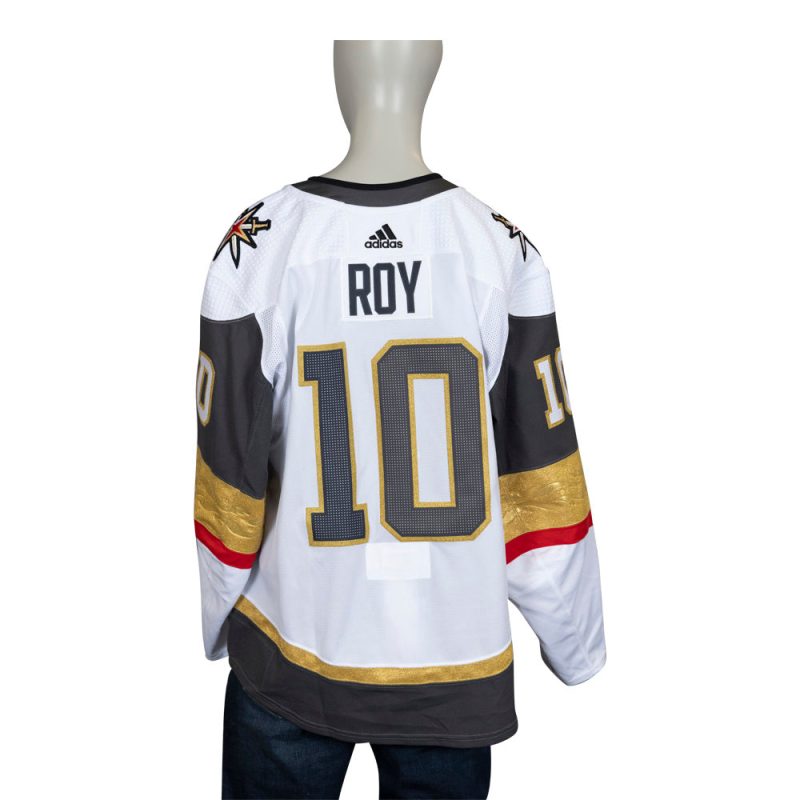 game worn 10 nicolas roy 2021 2022 preseason set 17034 jersey 200